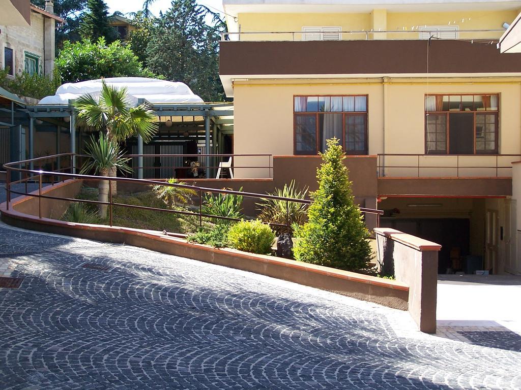 Hotel Ristorante Belvedere Caserta Exterior photo
