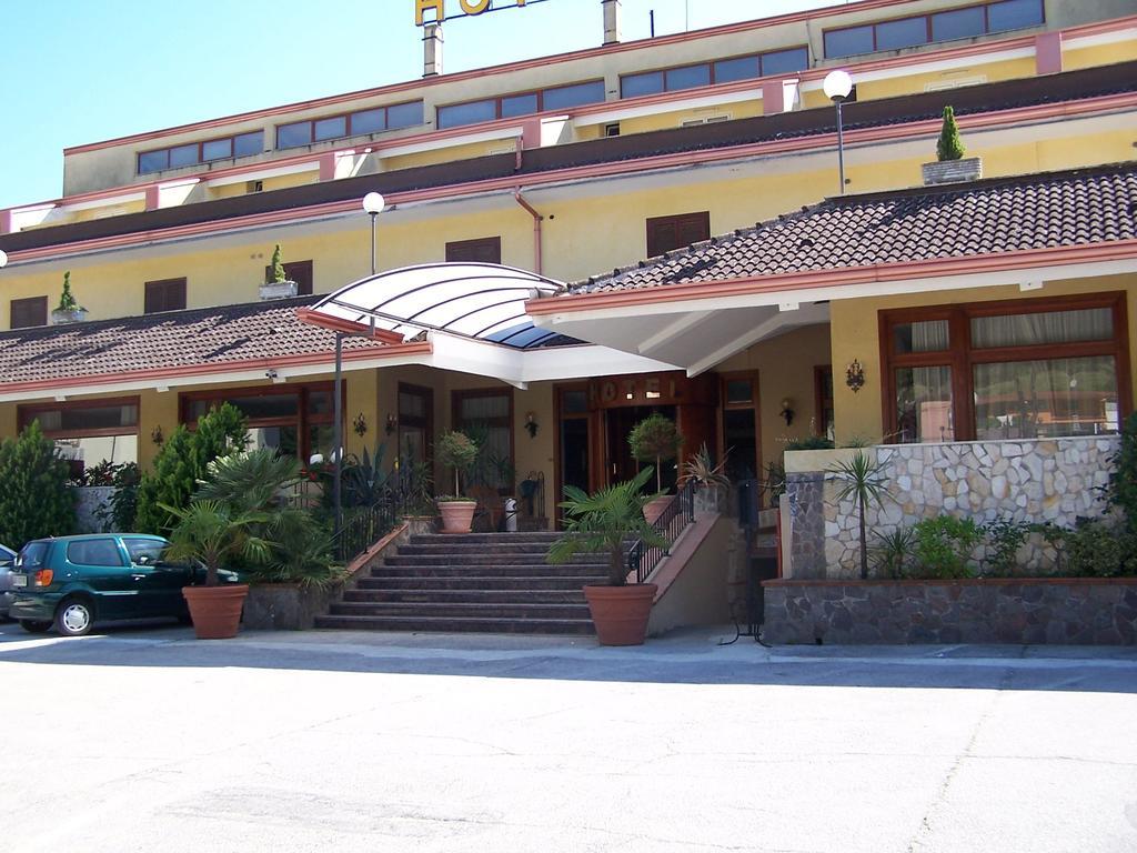 Hotel Ristorante Belvedere Caserta Exterior photo