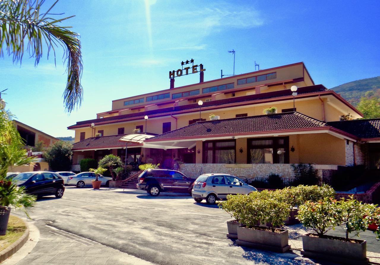 Hotel Ristorante Belvedere Caserta Exterior photo