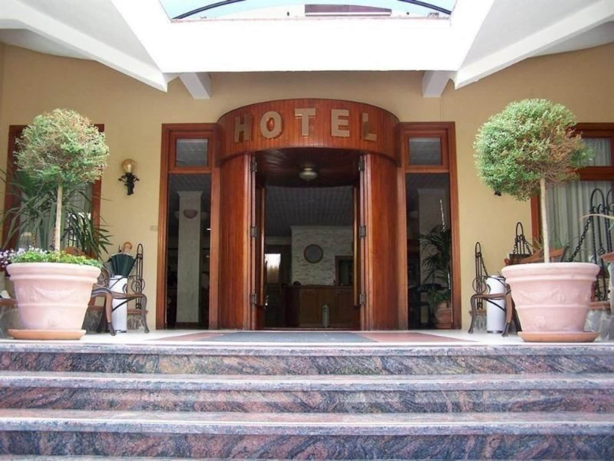 Hotel Ristorante Belvedere Caserta Exterior photo